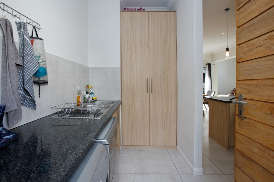 3 Bedroom Property for Sale in Parklands North Western Cape